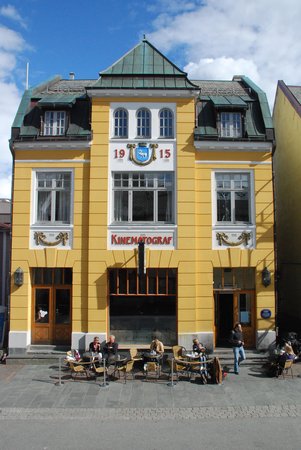 verdensteatret-one-of